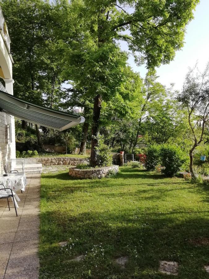 Apartmani Ban Omisalj ภายนอก รูปภาพ